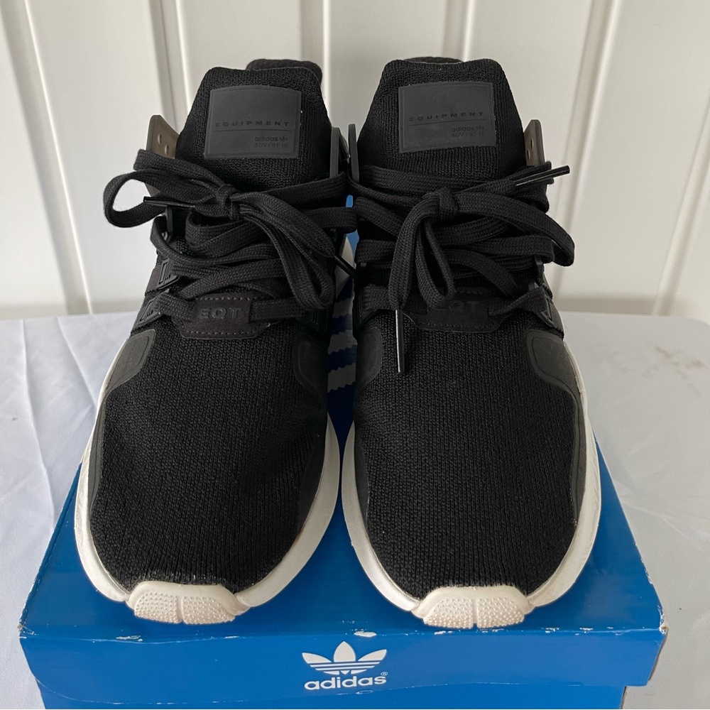 Men’s adidas sneaker